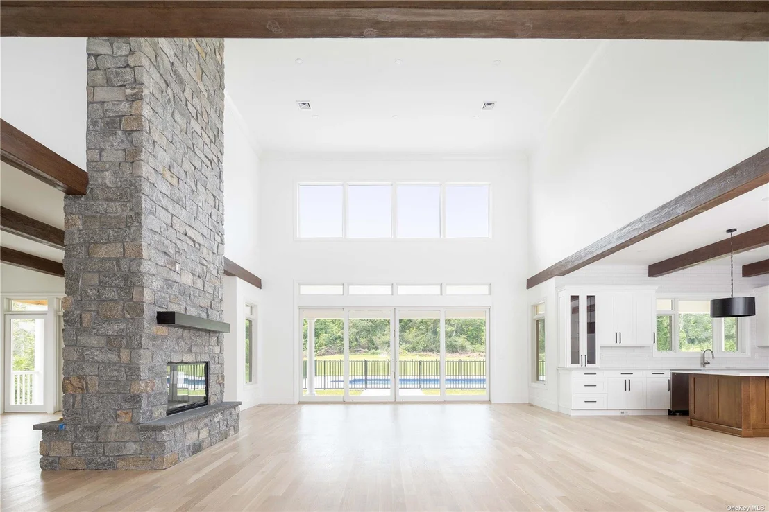 Photo of 150 N Hillcrest Drive