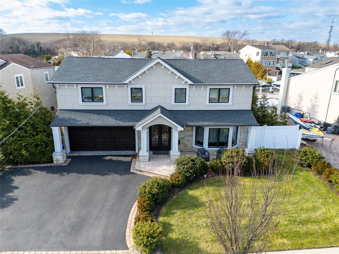 Photo of 3844 Carrel Boulevard