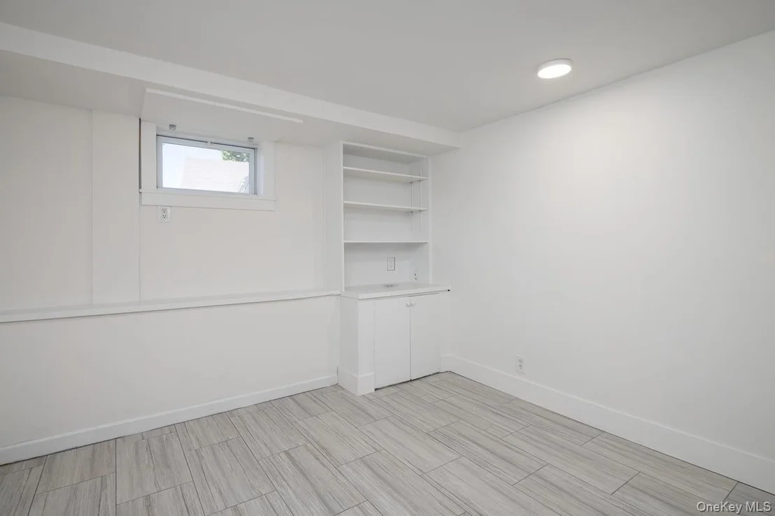 Photo of 100 Byron Road