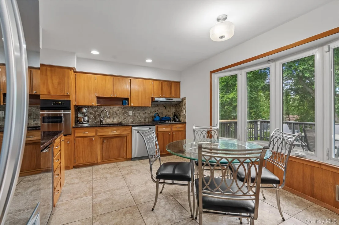 Photo of 224 Willow Drive