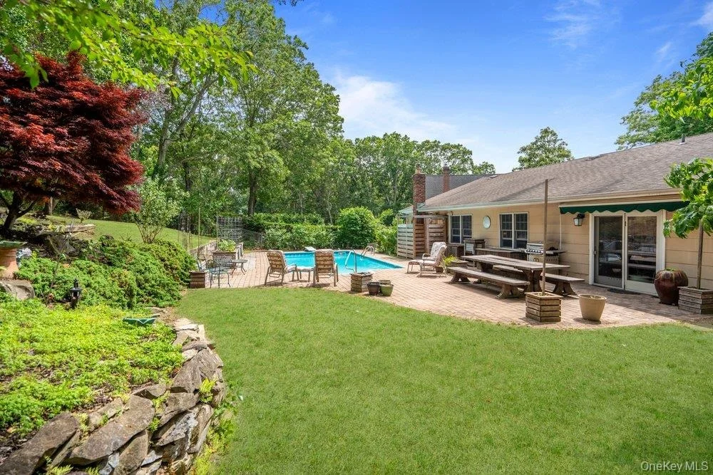 Photo of 9 Dillmont Drive