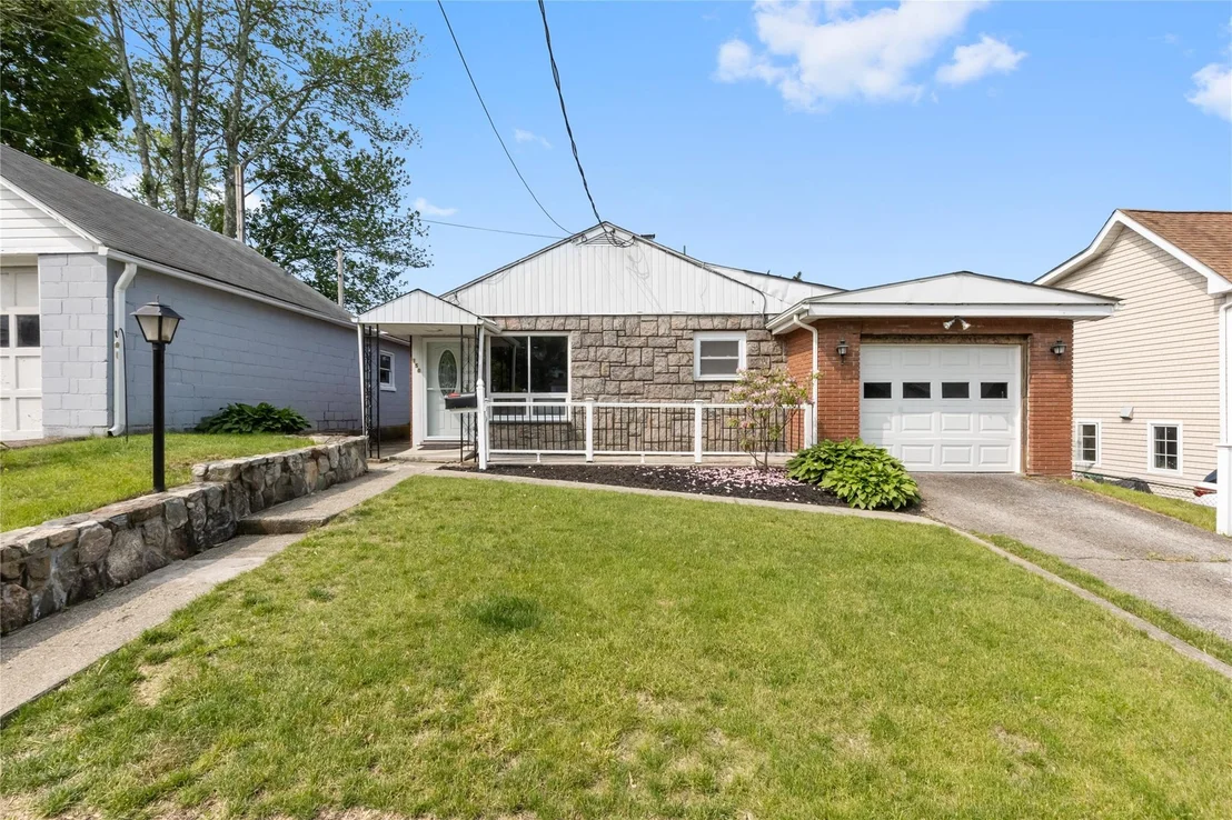 Photo of 156 2nd Street