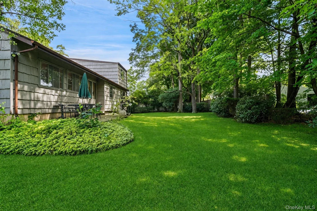 Photo of 4 Greenhouse Circle