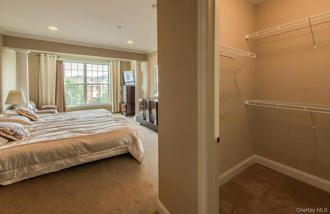 Photo of 734 Regency Drive