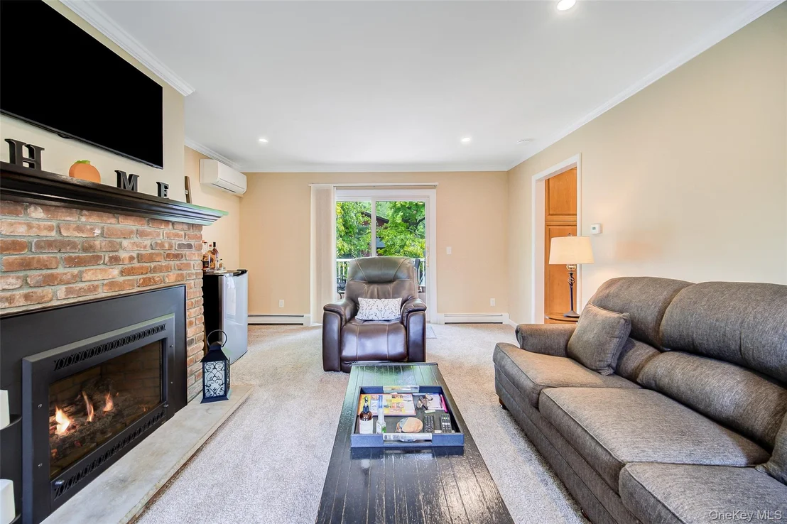 Photo of 1 Tanglewood Lane