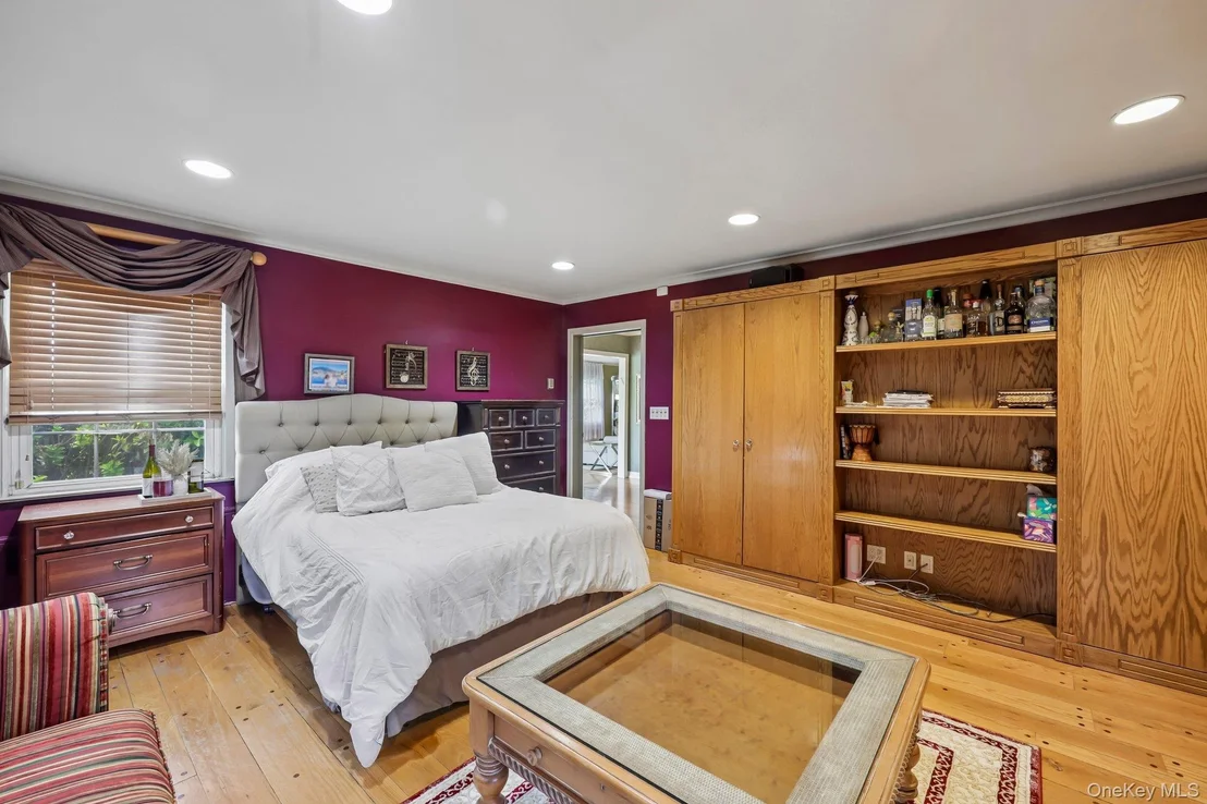 Photo of 1304 Harbor Road