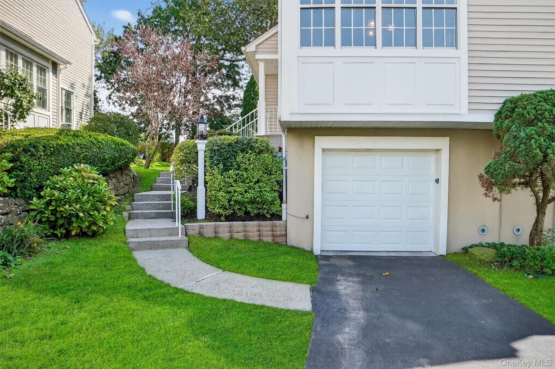 Photo of 35 Roundtop Road
