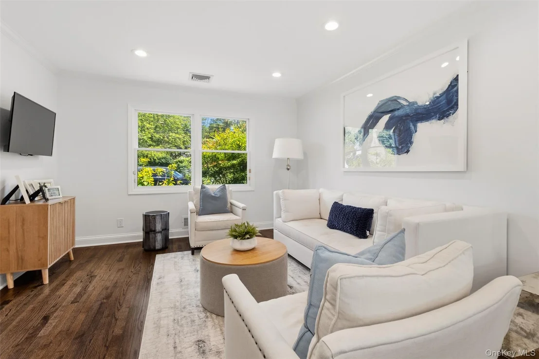 Photo of 116 Huntley Drive