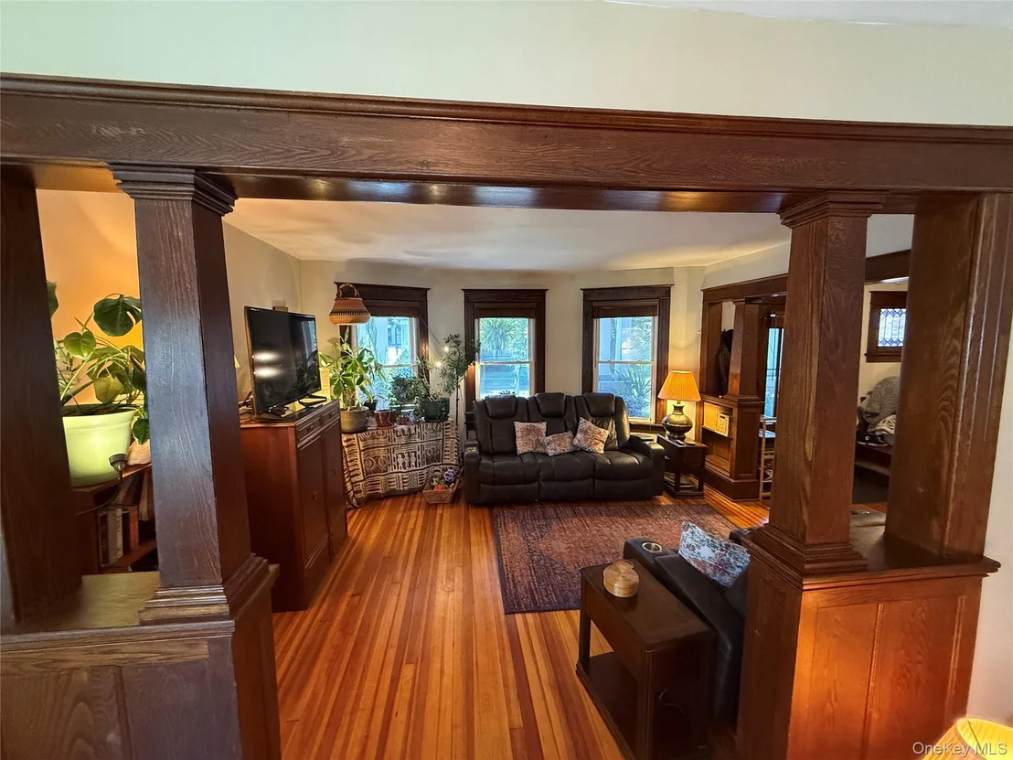 Photo of 17 Streit Avenue