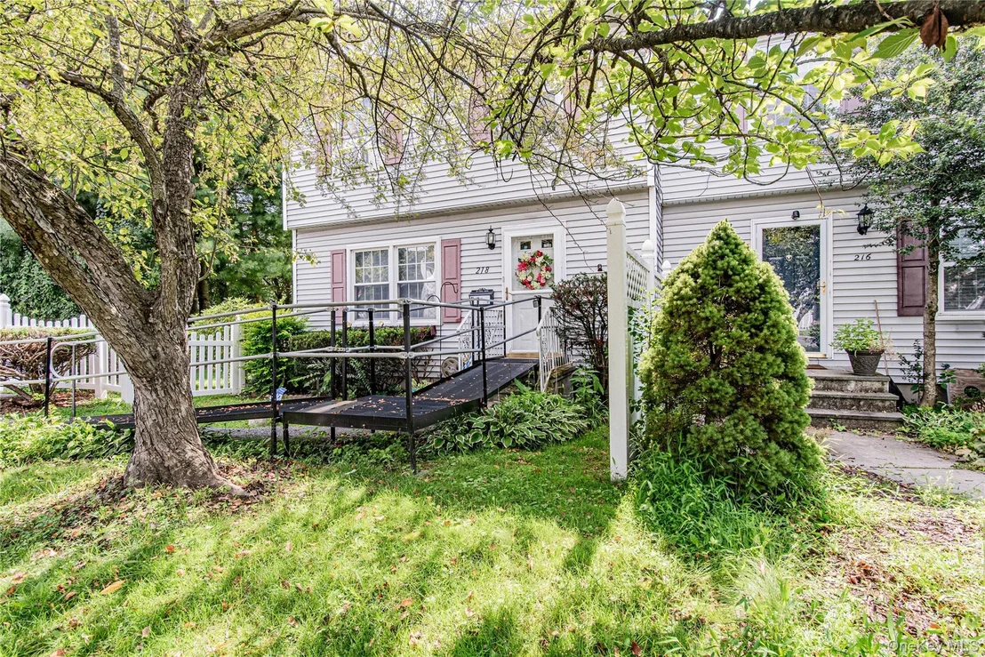 Photo of 218 Fishkill Landing