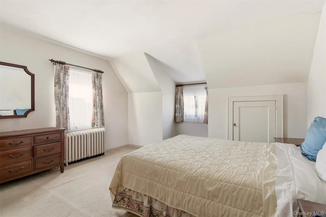 Photo of 54 Summit Drive