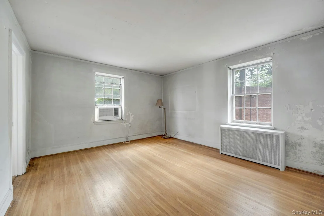 Photo of Unit 1A at 3 Alden Place