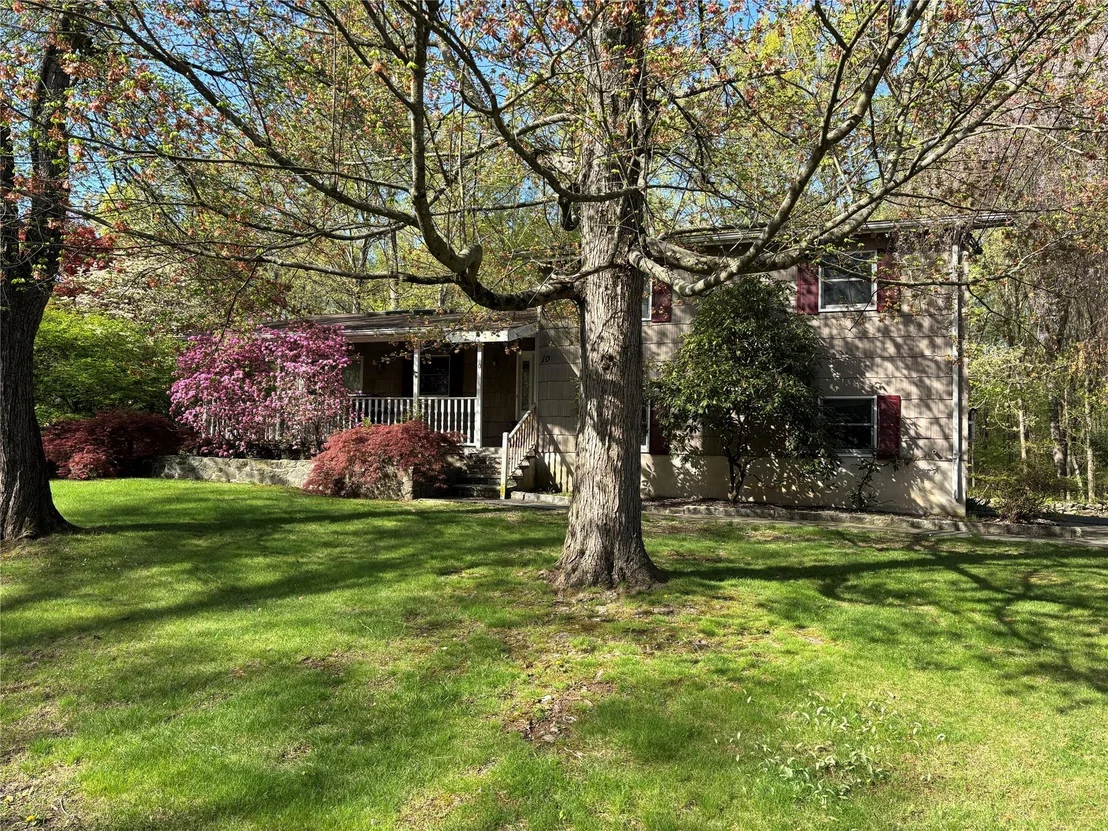 Photo of 10 Fox Hill Road