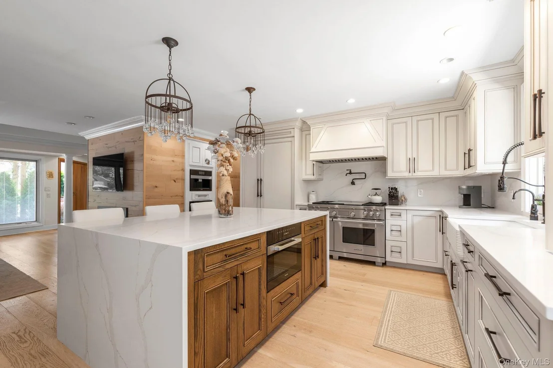 Photo of 33 Nancy Boulevard