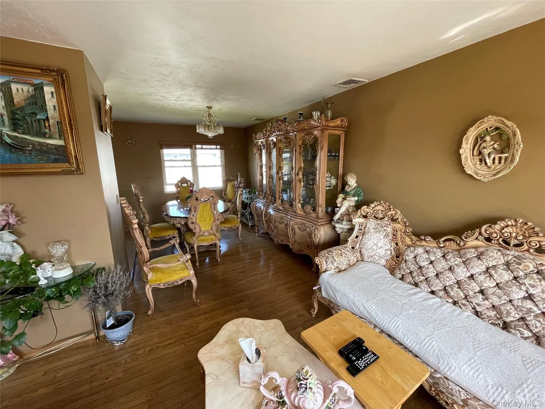 Photo of 84 Surf Road