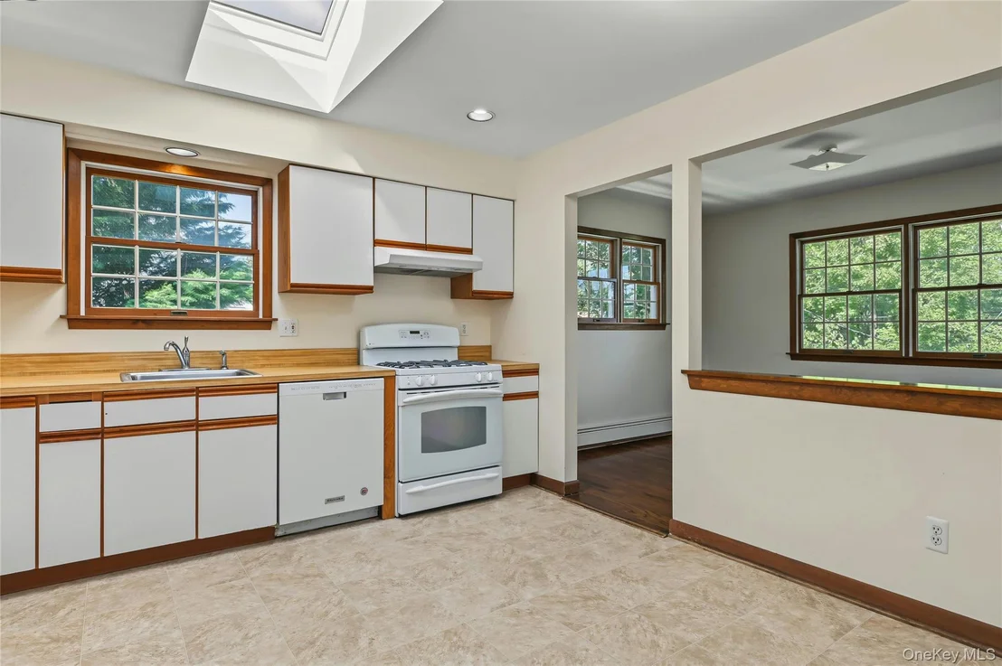Photo of 76 Hernan Avenue