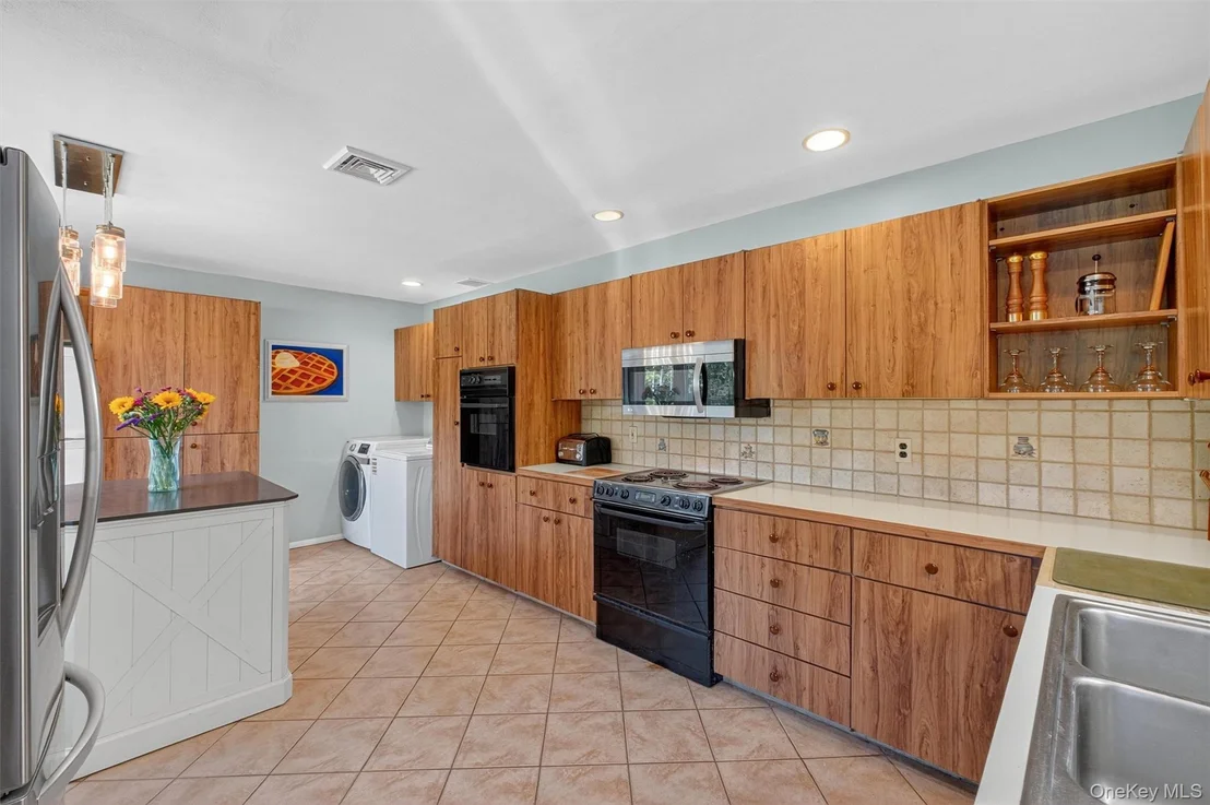 Photo of 14 High Point Drive