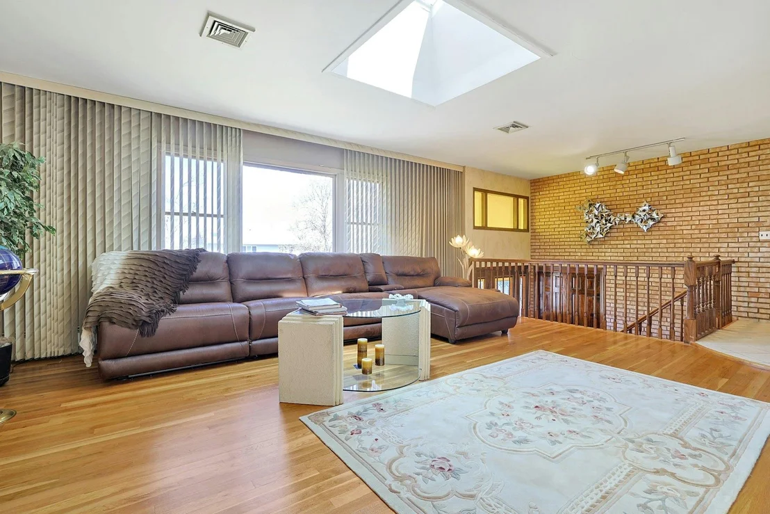 Photo of 2 Aura Drive