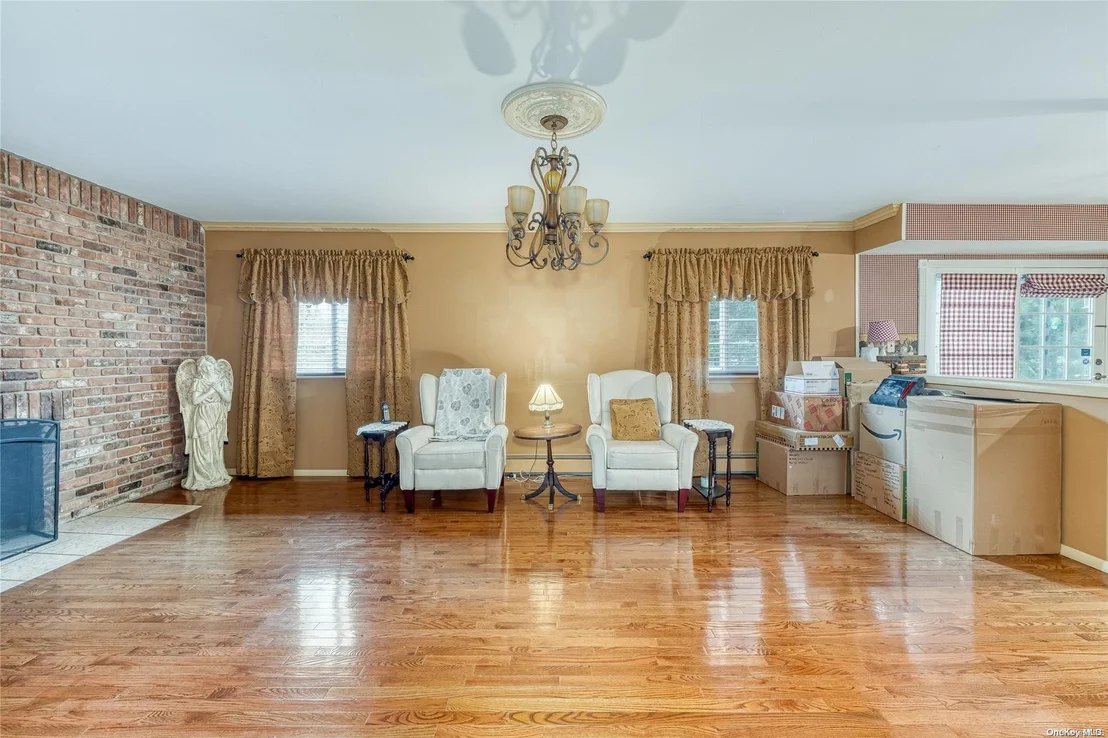 Photo of 86 Montgomery Avenue