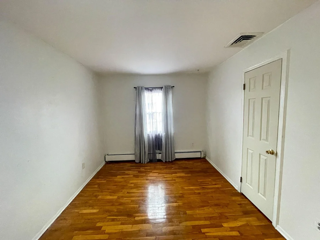 Photo of 87 Vails Gate Heights Drive