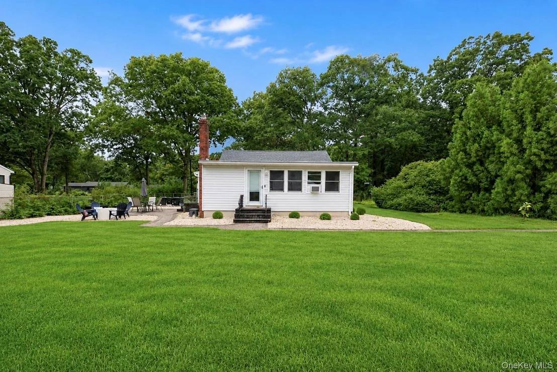 Photo of 2 Fox Lane