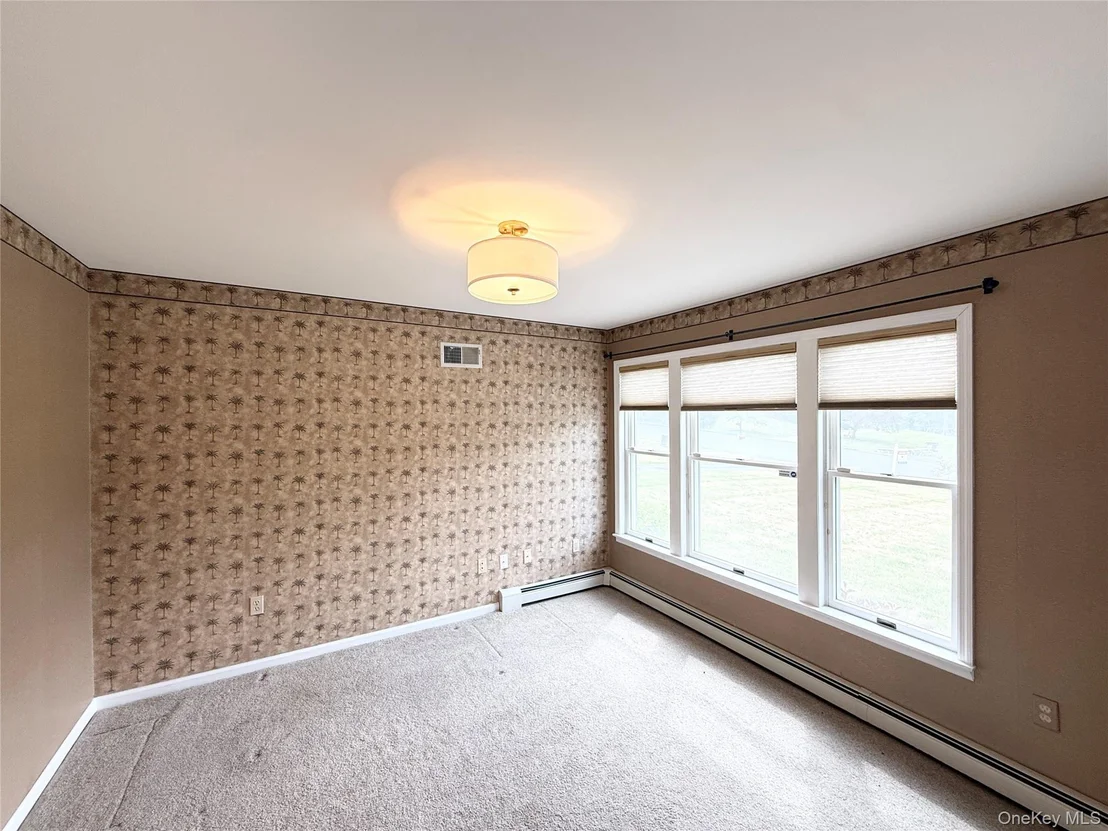 Photo of 58 Hoose Boulevard