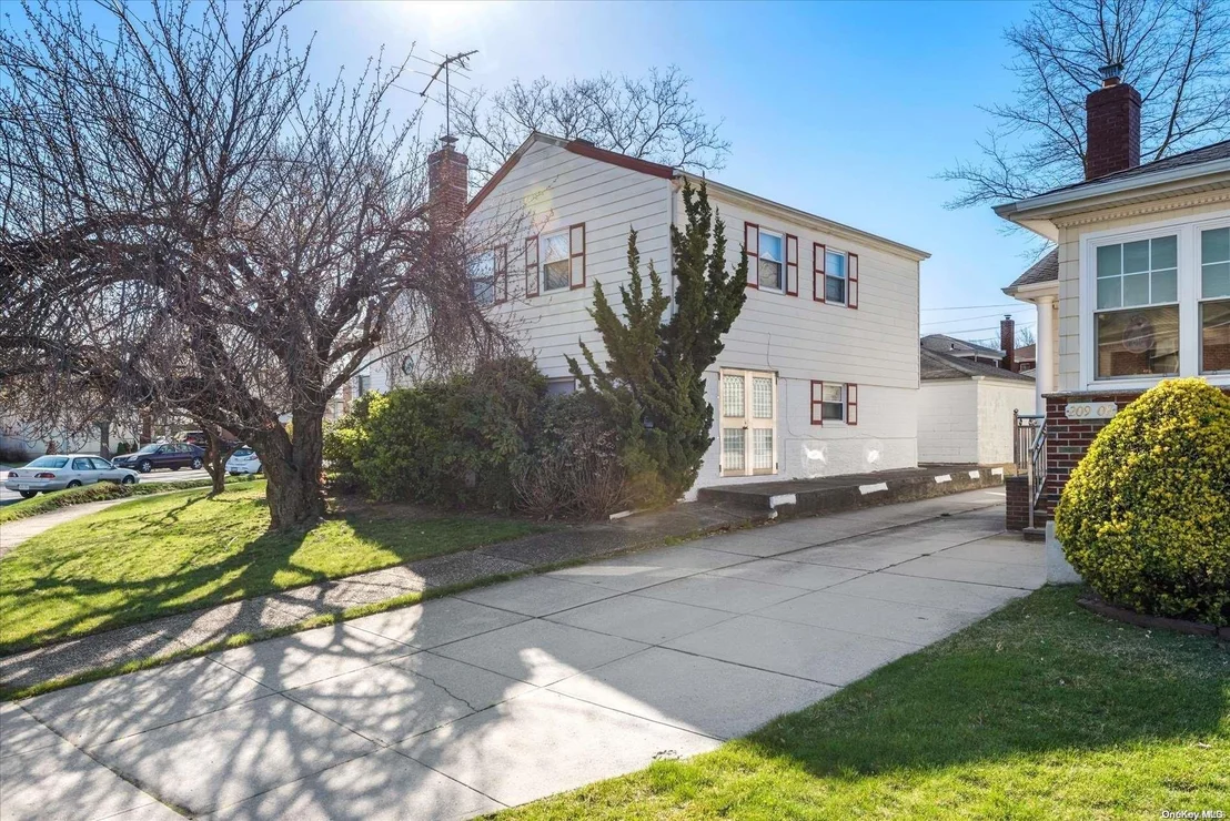 Photo of 209-14 28th Road