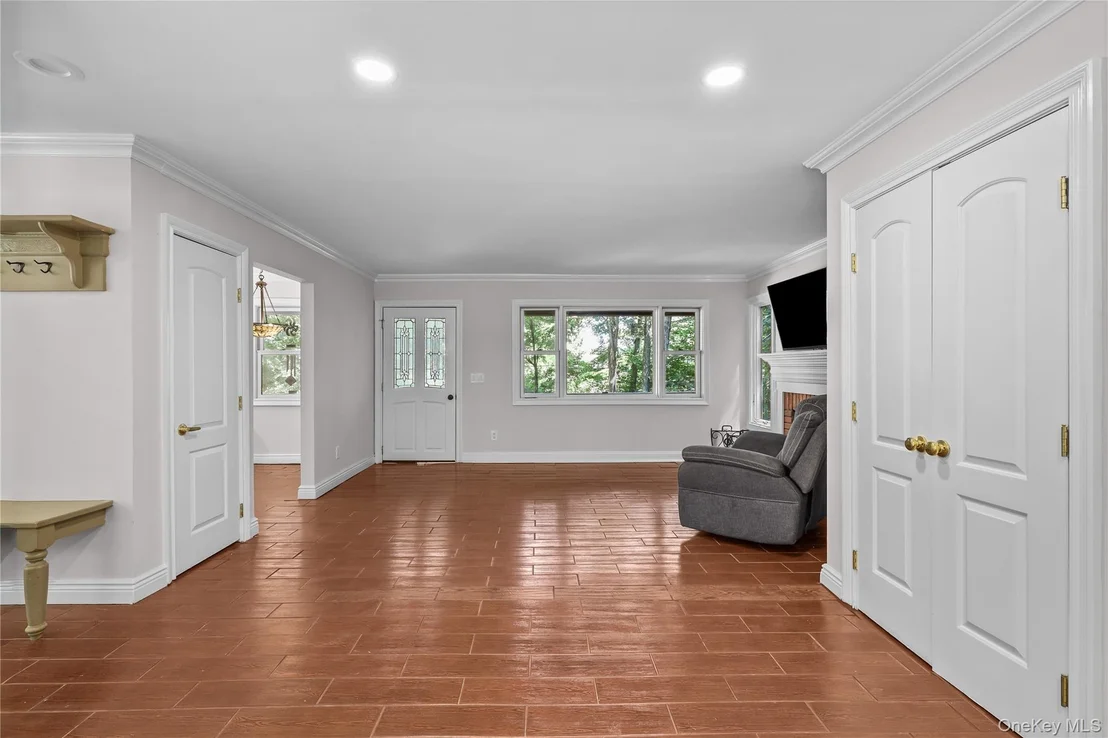 Photo of 176 Tibet Drive