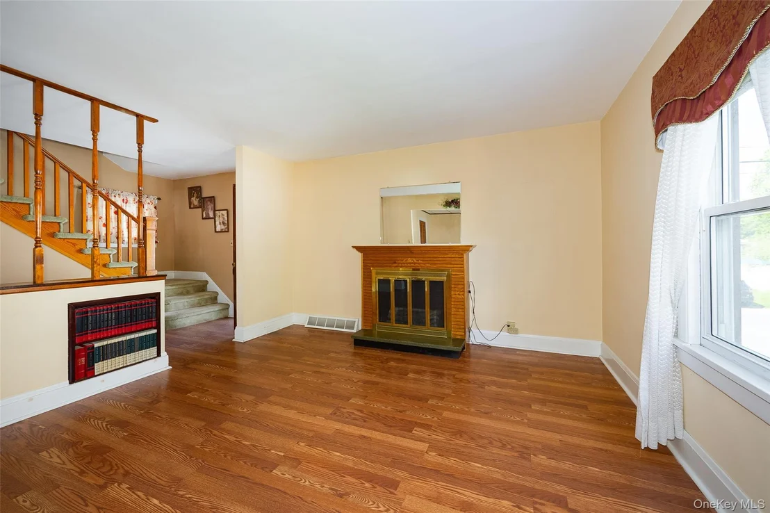 Photo of 6 Irving Avenue