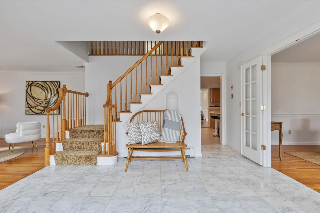 Photo of 15 Shoshone Drive