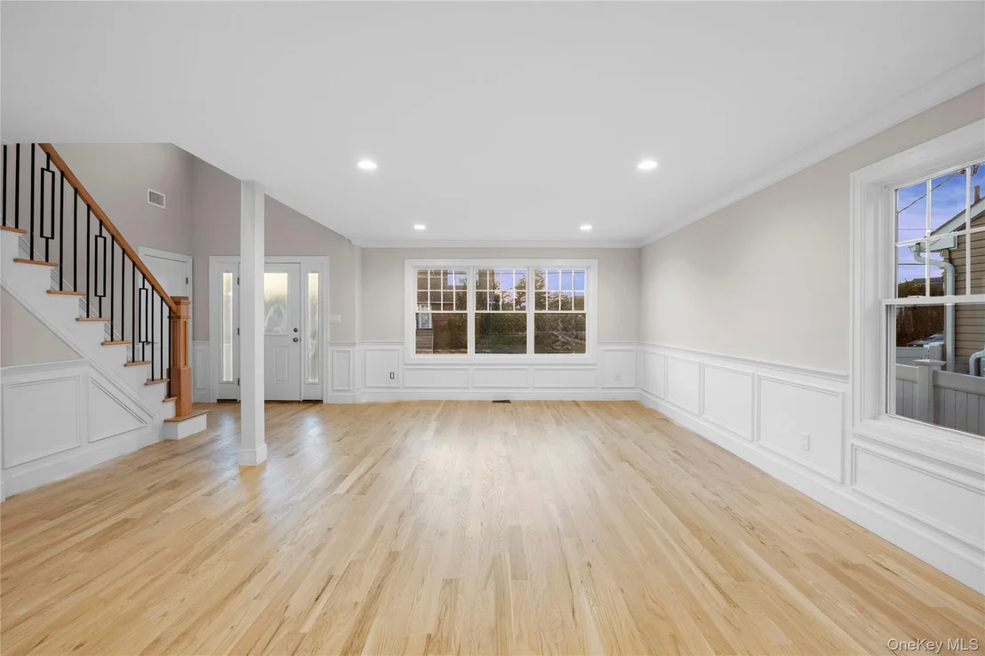 Photo of 335 Evans Avenue