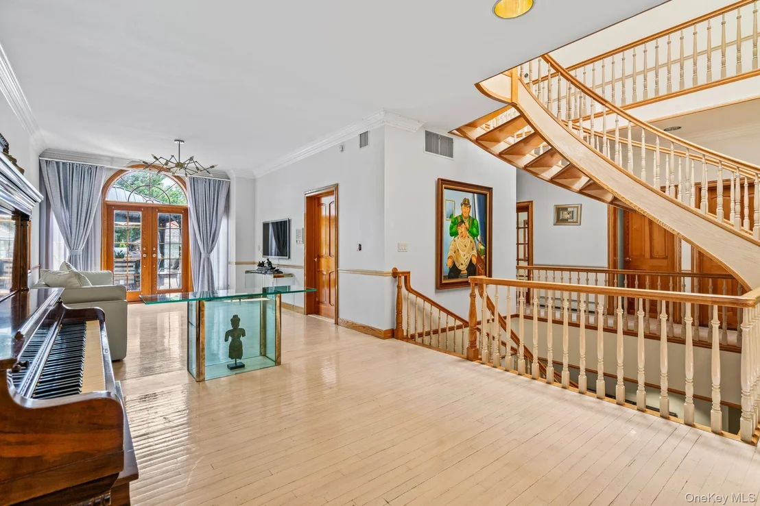 Photo of 6 Summit Place