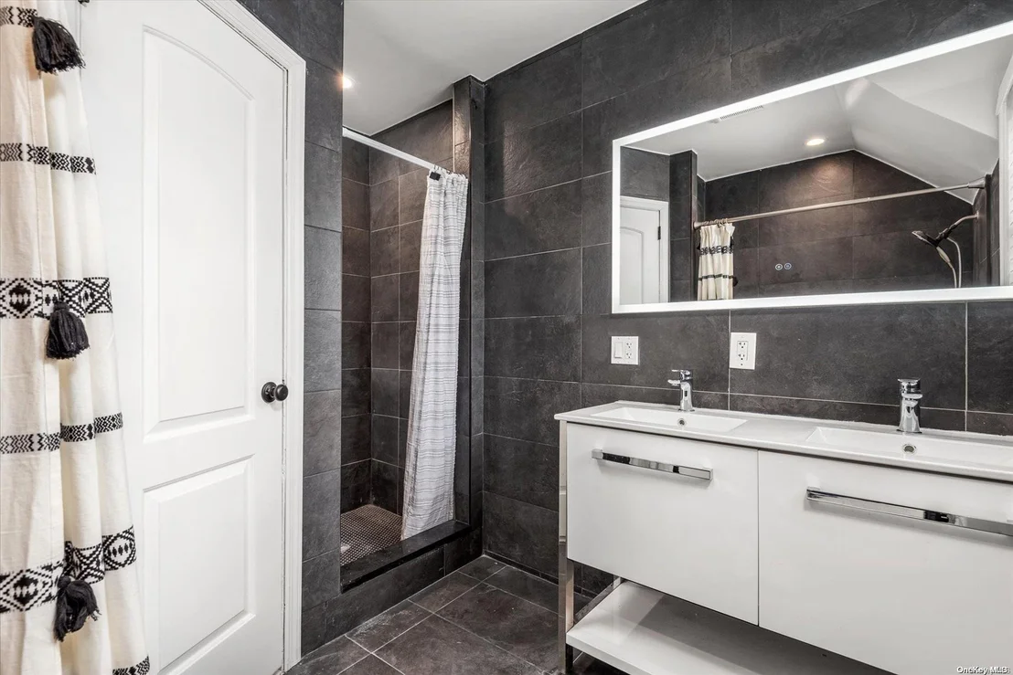 Photo of 14 Robin Road
