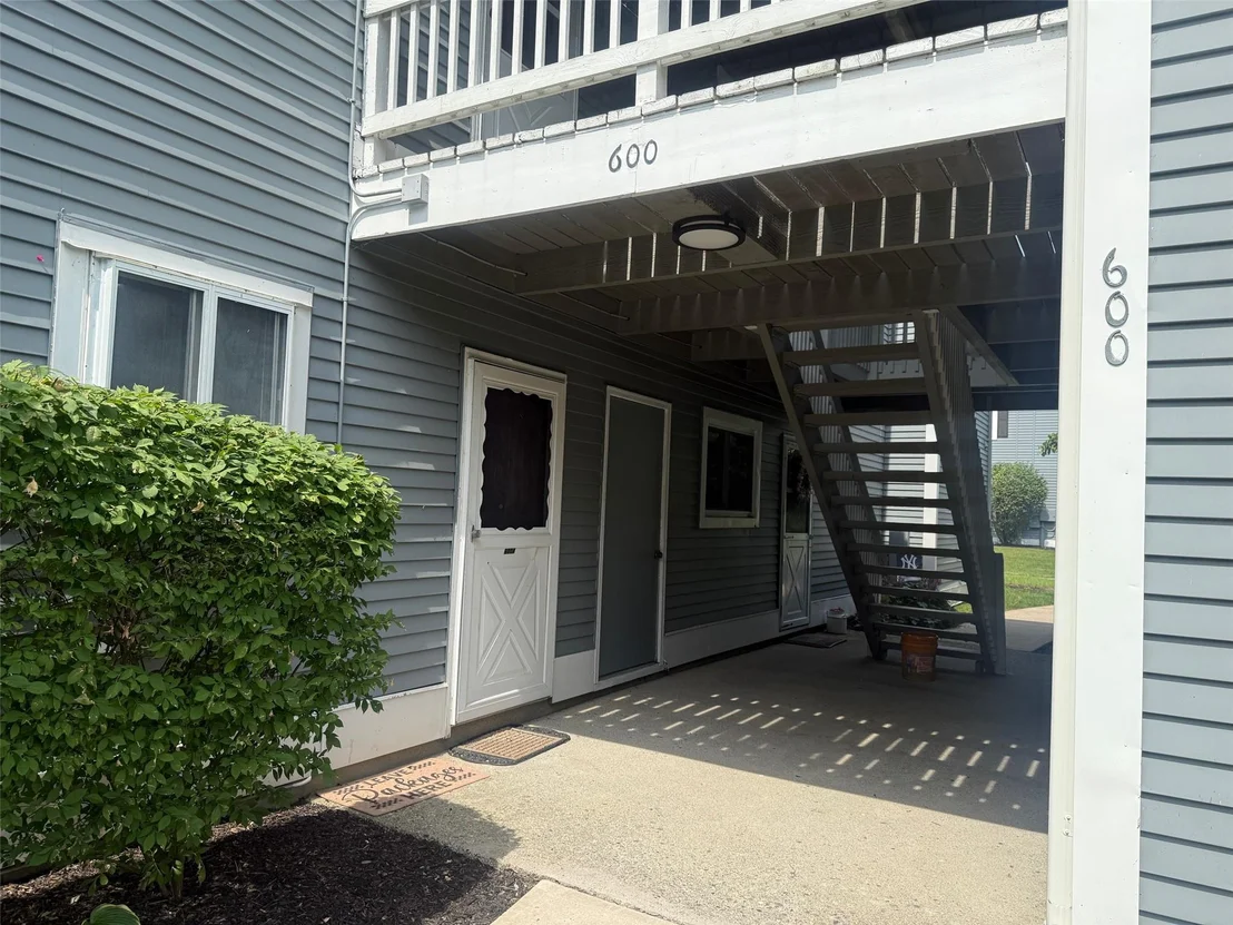 Photo of Unit A at 600 Commons Way