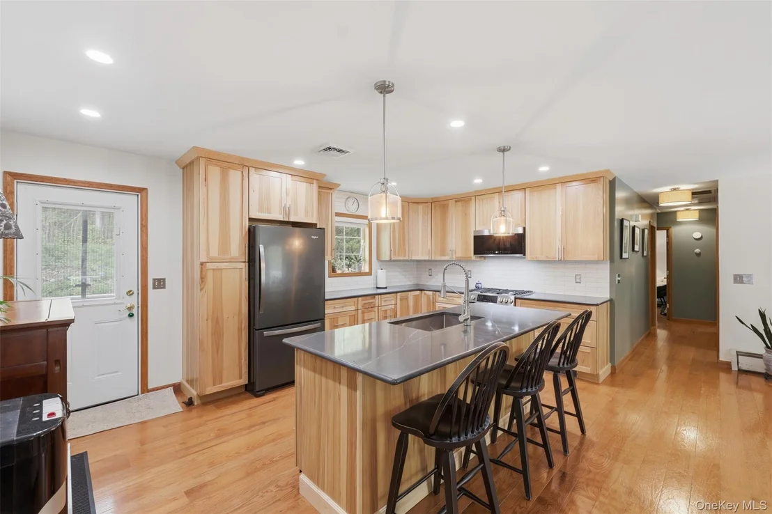 Photo of 128 Sawmill Road