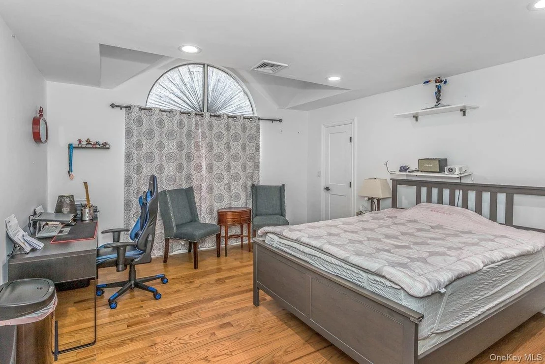 Photo of 7 Sebree Place