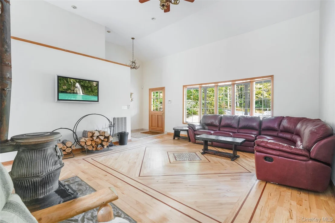 Photo of 91 Decker Road