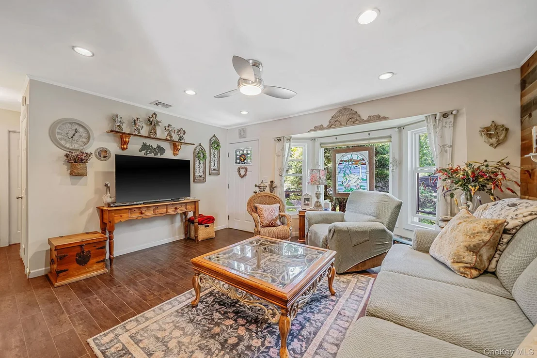 Photo of 58 Royal Avenue