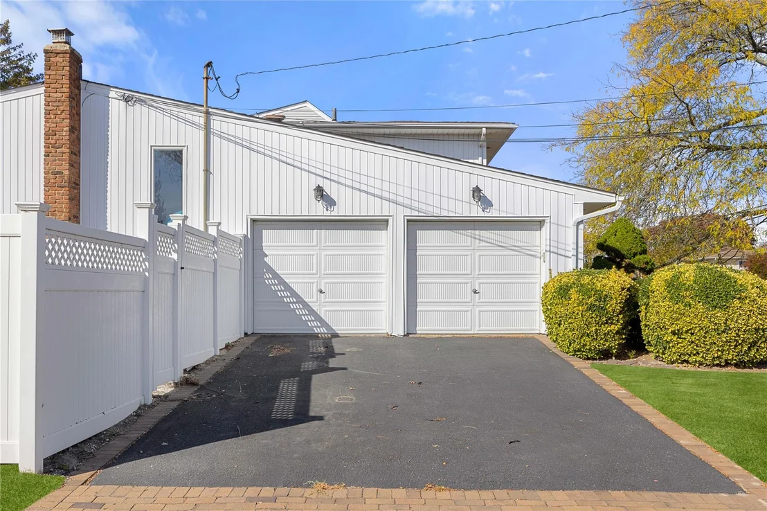 Photo of 2932 Joyce Lane