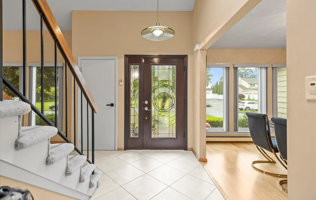 Photo of 34 Oak Meadow Road