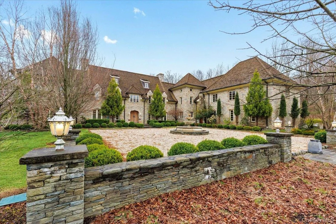 Photo of 72 Guard Hill Road