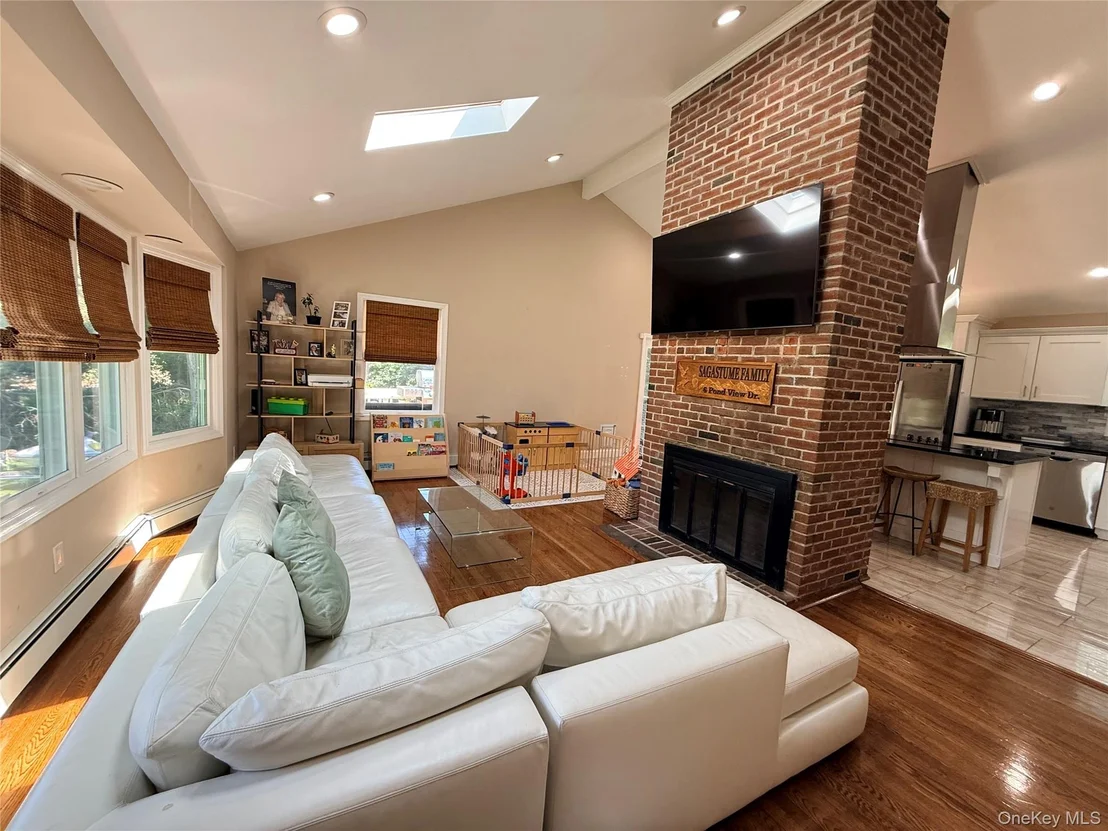 Photo of 6 Pond View Drive
