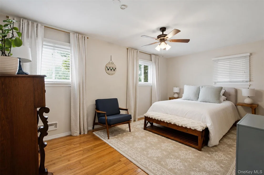 Photo of 42 Pershing Avenue