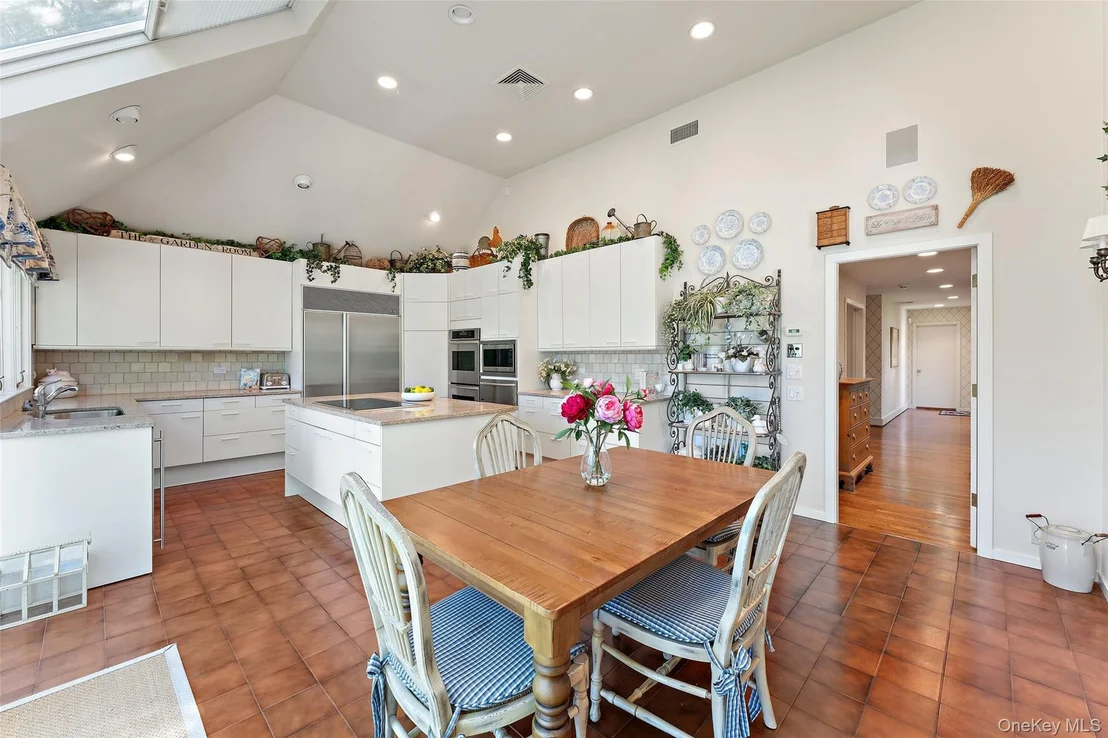 Photo of 9 Purchase Hills Drive