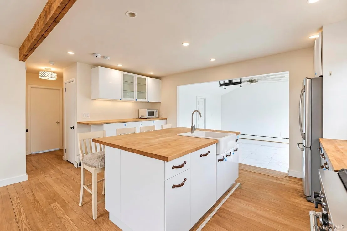 Photo of 79 Grandview Drive