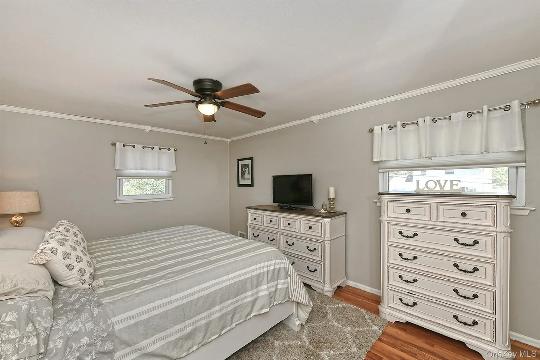 Photo of 42 Montrose Drive