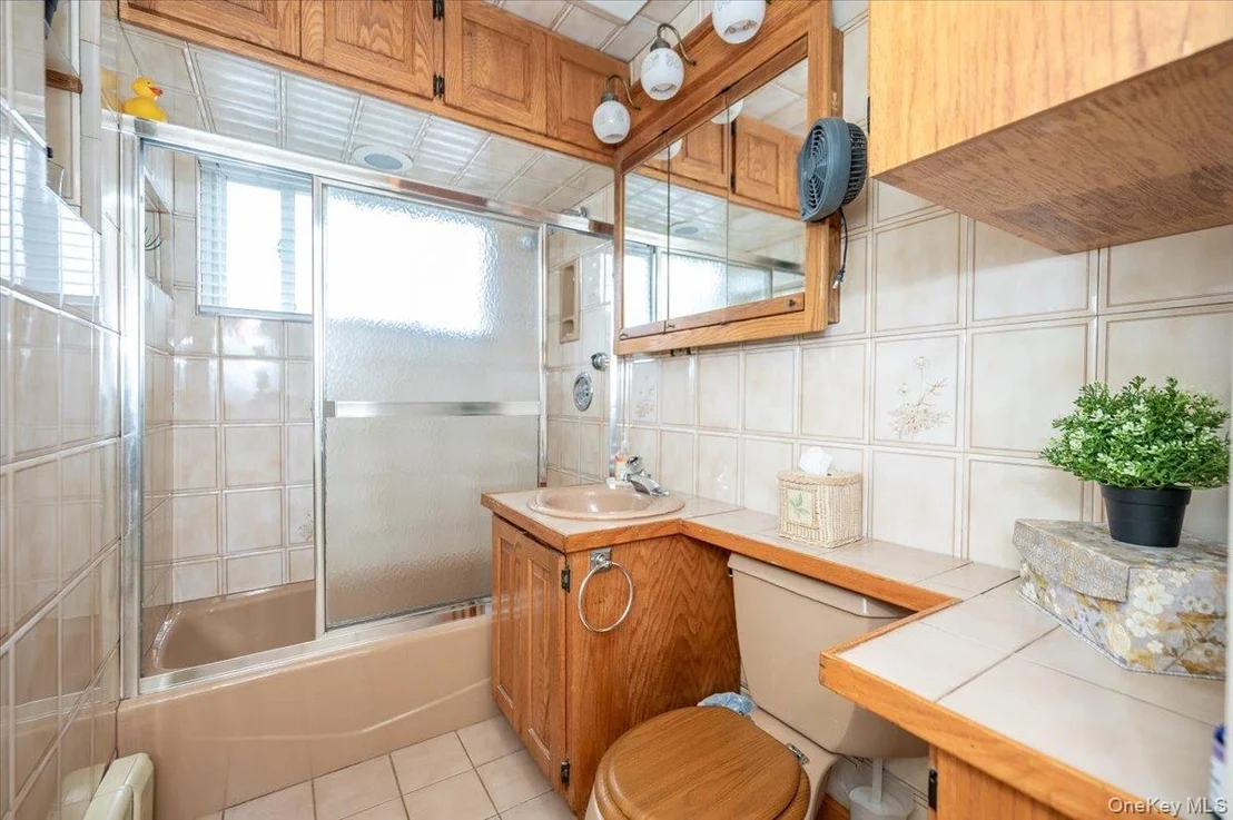 Photo of 253 Blacksmith Road S