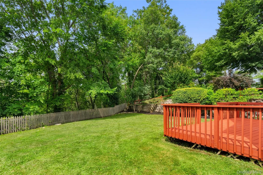 Photo of 132 Benefield Boulevard