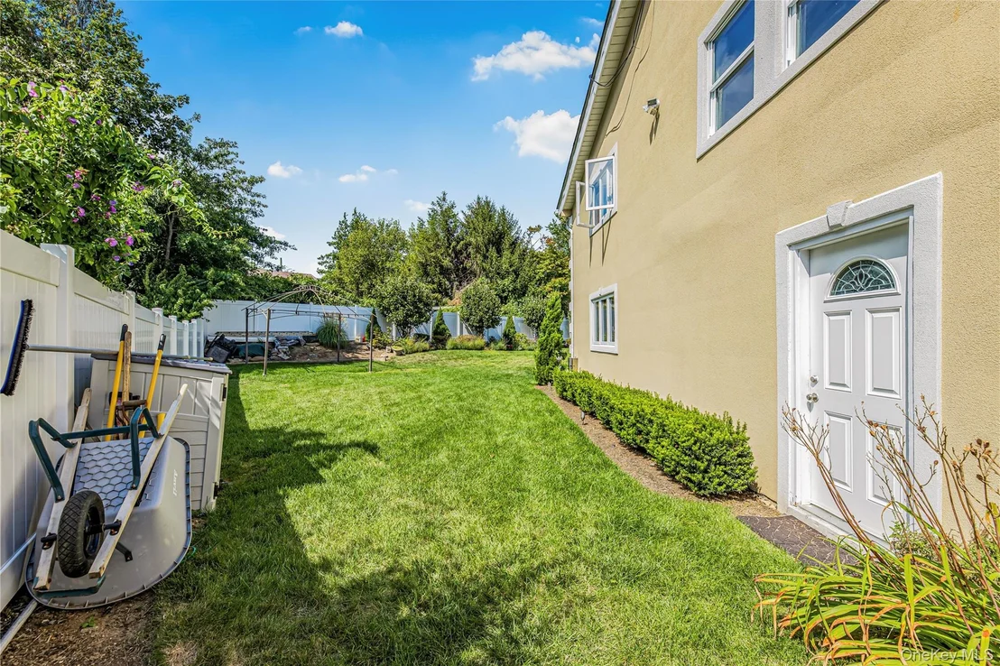 Photo of 397 Concord Road