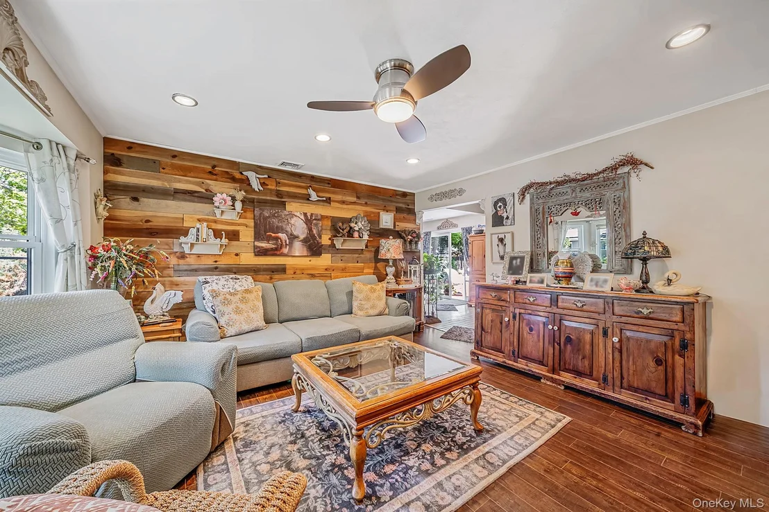 Photo of 58 Royal Avenue